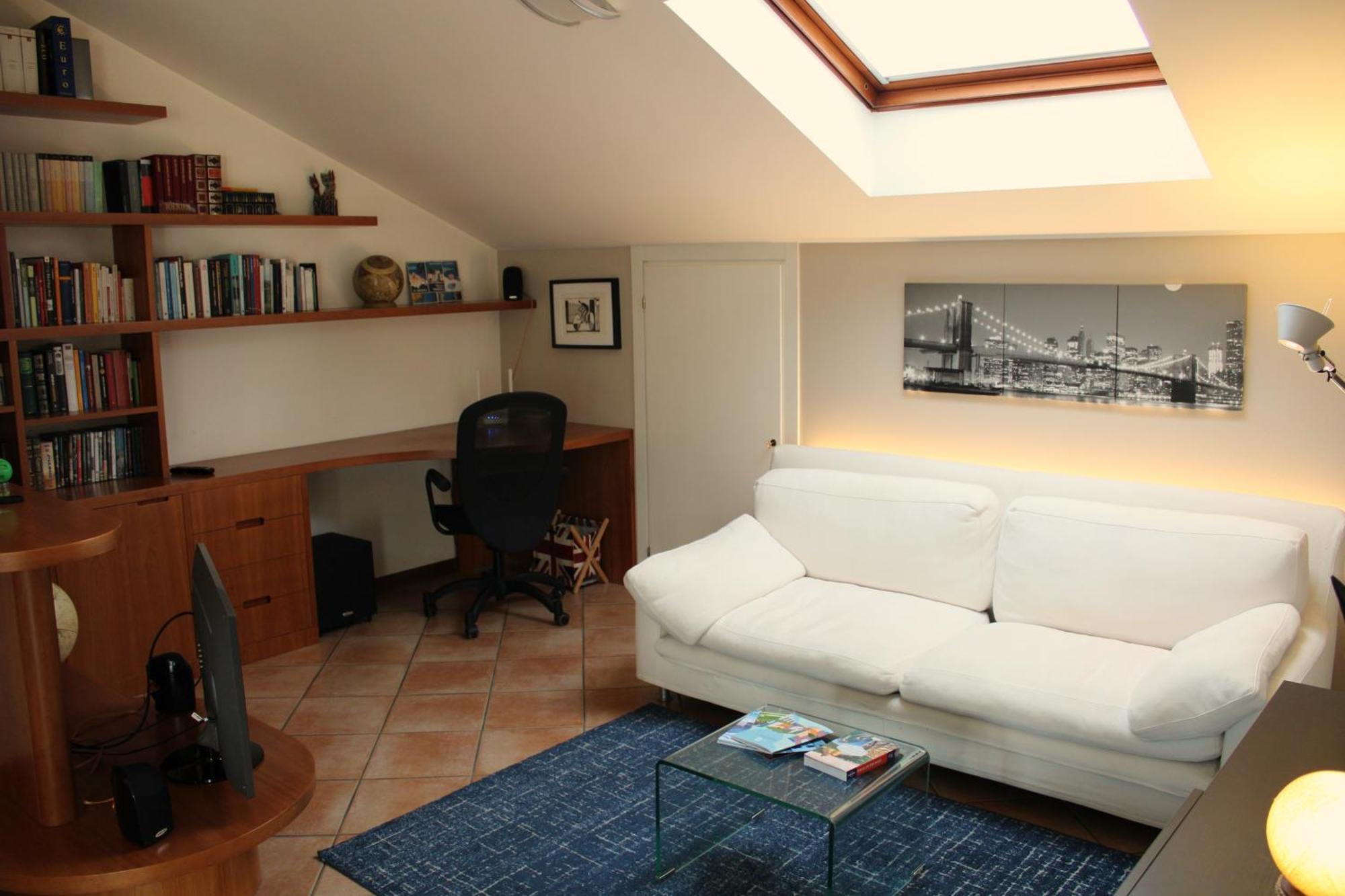 Bright Penthouse Close To Center With Terrace And Lake View Lecco Εξωτερικό φωτογραφία