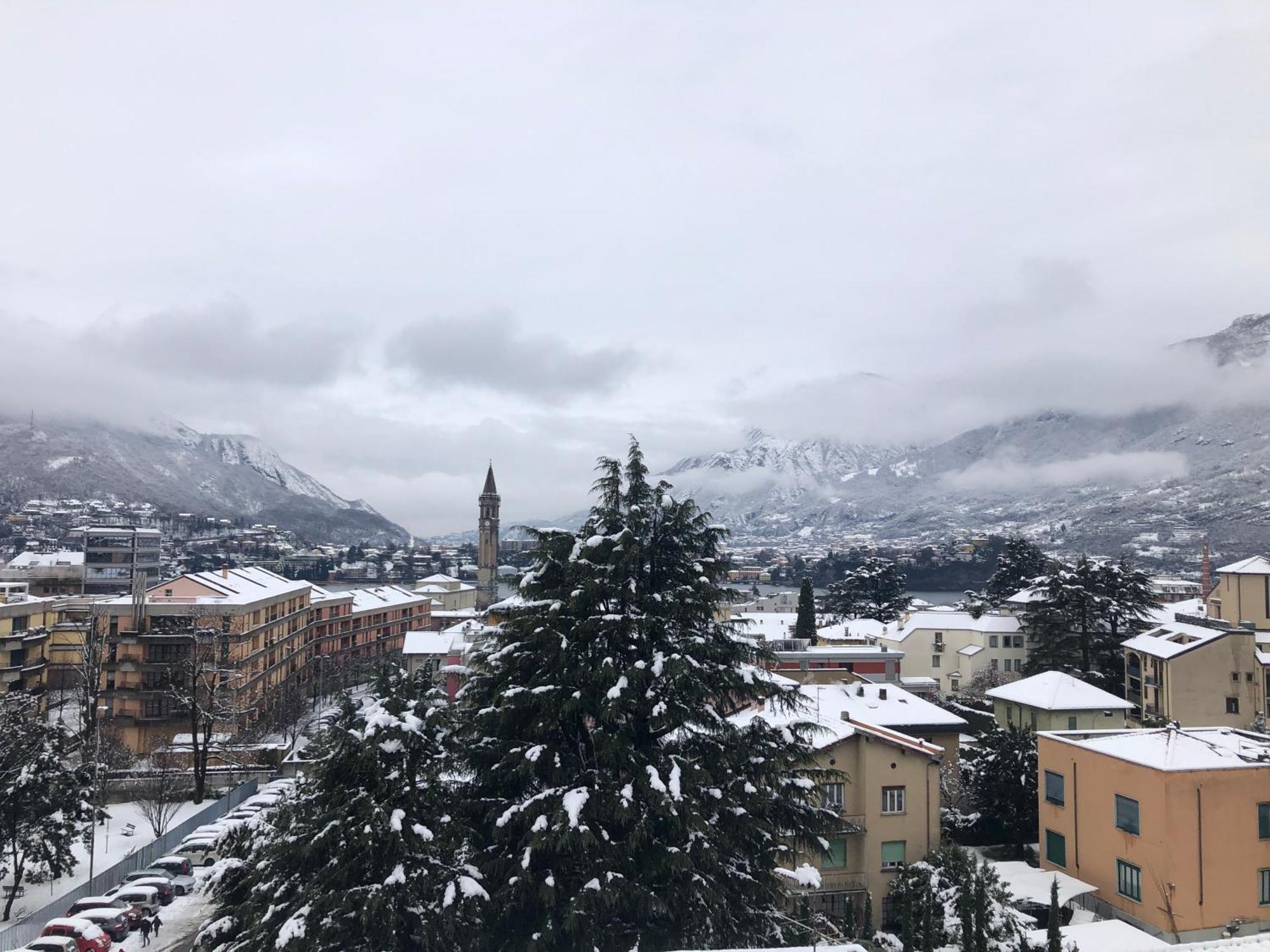 Bright Penthouse Close To Center With Terrace And Lake View Lecco Εξωτερικό φωτογραφία