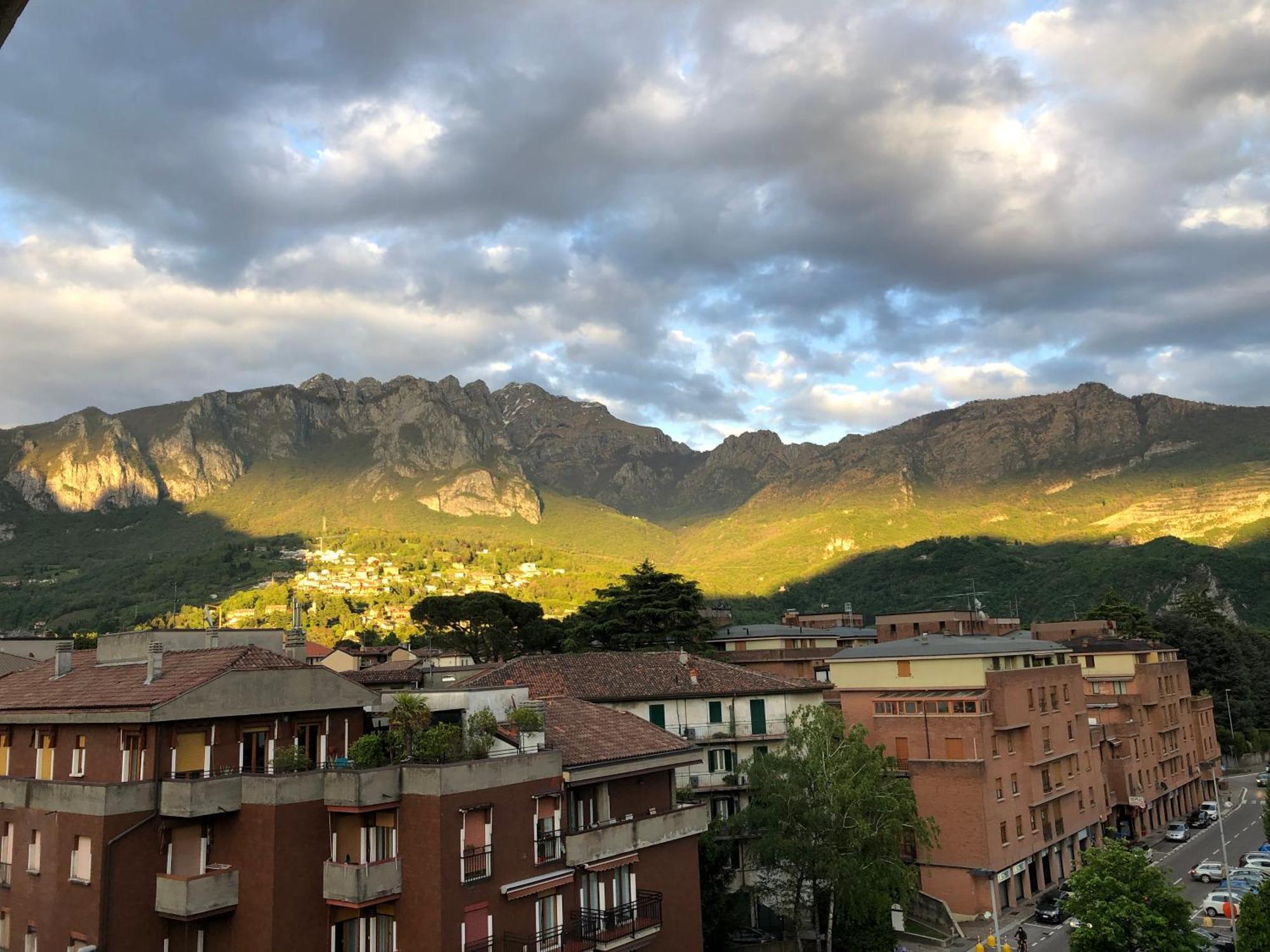 Bright Penthouse Close To Center With Terrace And Lake View Lecco Εξωτερικό φωτογραφία